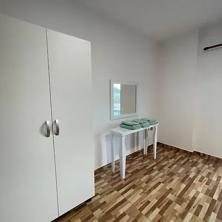 Nikolla's * Himarë